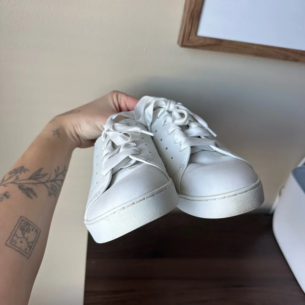 Vionic Keke Leather Sneakers Ribbon Laces in White - Picture 5 of 10